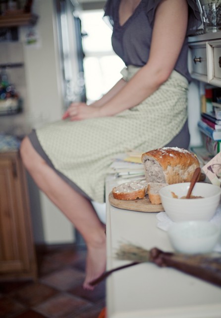 girl-is-baking-by-loreta-via-marinagiller.com